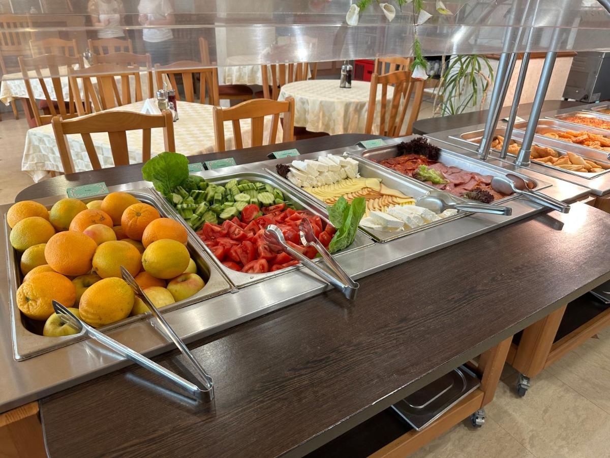 晴天俱乐部酒店 阳光海滩 外观 照片